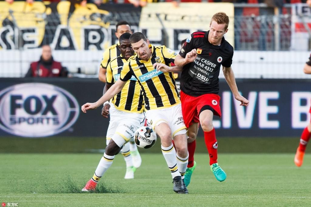 身体姿态以 身体姿态以