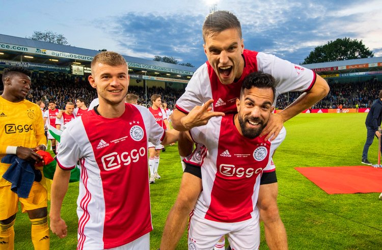 核心后卫牵 核心后卫牵