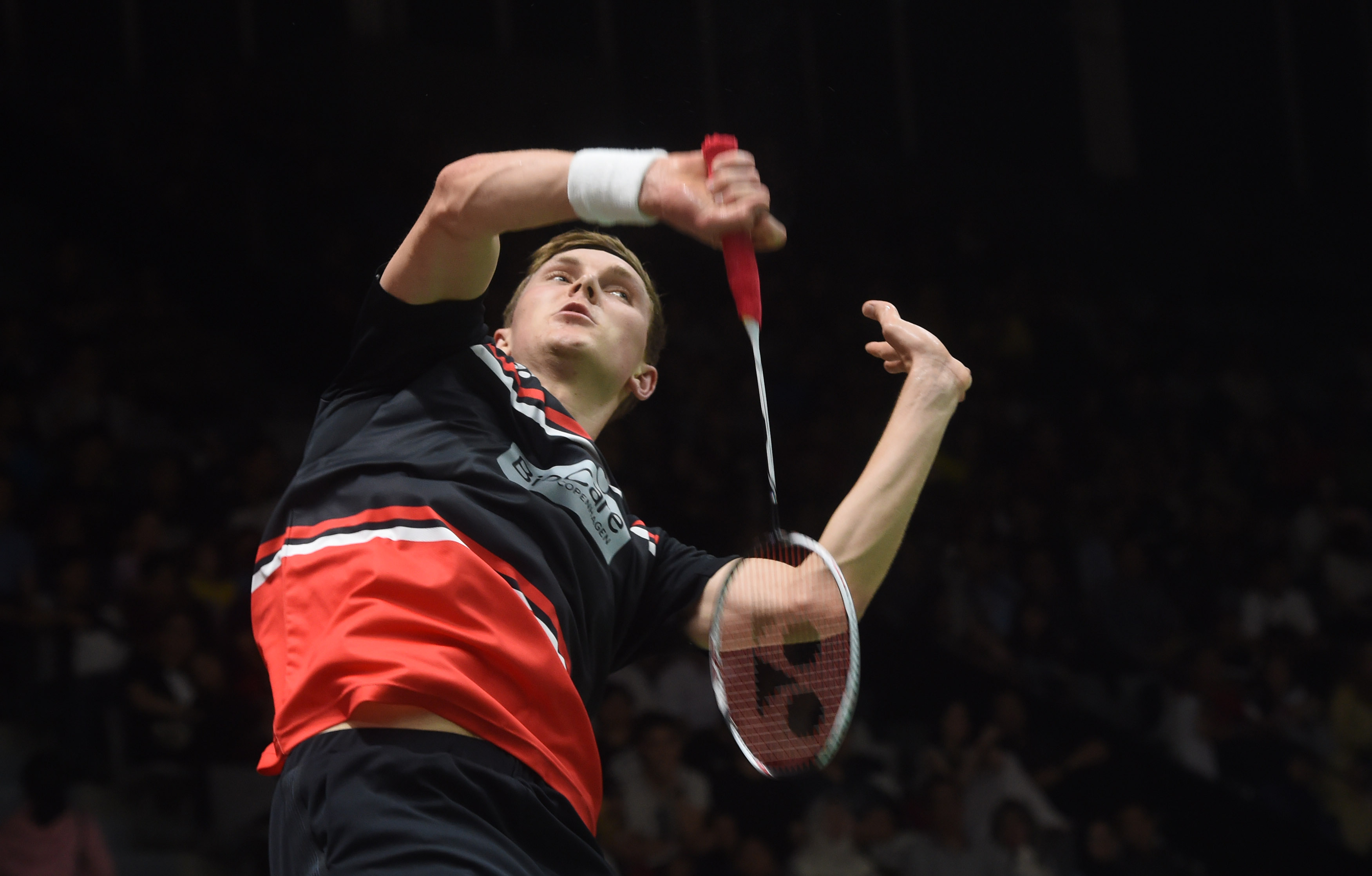 把比赛推向 把比赛推向